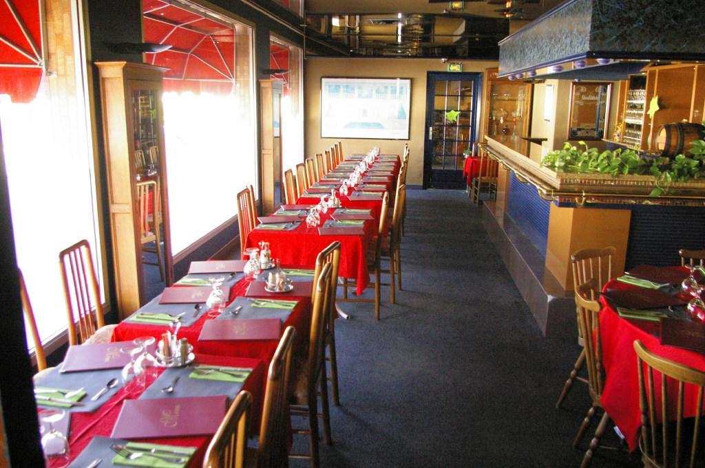 Le Skippy Dancotel Saint-Pierre-des-Corps Extérieur photo